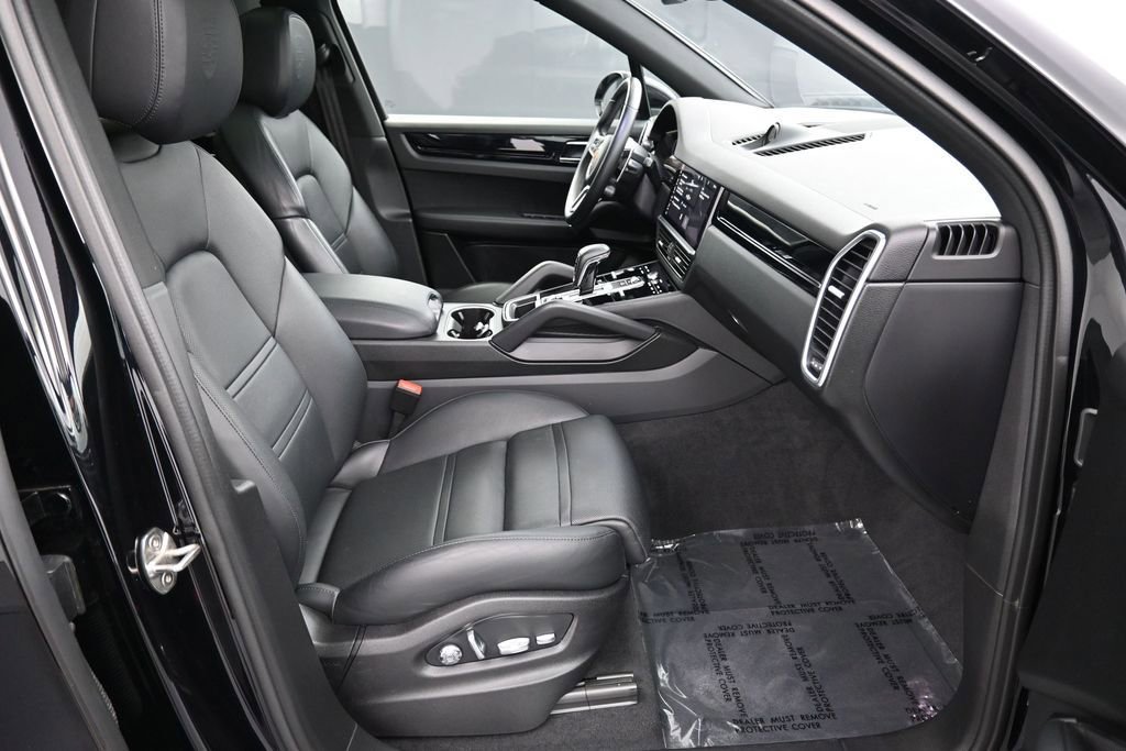 Certified 2021 Porsche Cayenne S AWD/4WD image 29