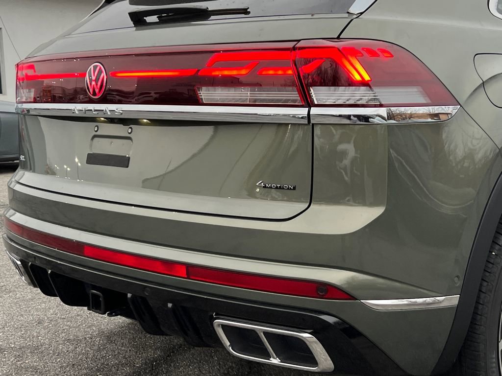 New 2026 Volkswagen Atlas Cross Sport SEL Premium R-Line image 5