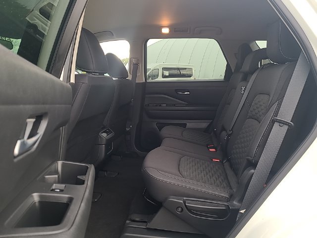 Used 2022 Nissan Pathfinder SV AWD/4WD image 24