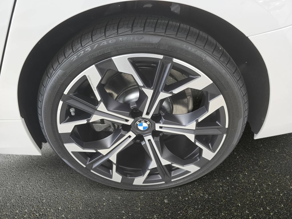 New 2026 BMW 330i xDrive Sedan w/ Premium Package AWD/4WD image 17