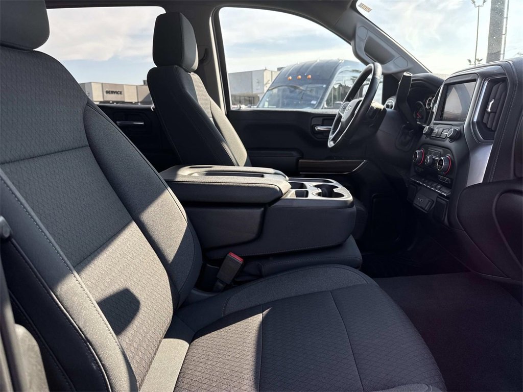 Used 2022 Chevrolet Silverado 1500 LT image 24