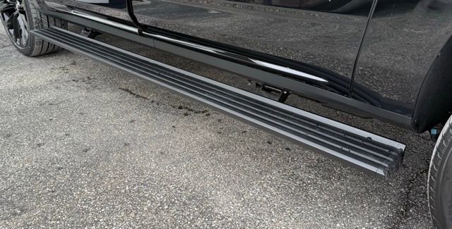 New 2026 Cadillac Escalade ESV Platinum Sport w/ LPO, ONYX Package image 8