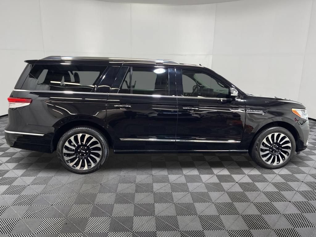 Used 2023 Lincoln Navigator L Black Label AWD/4WD image 9