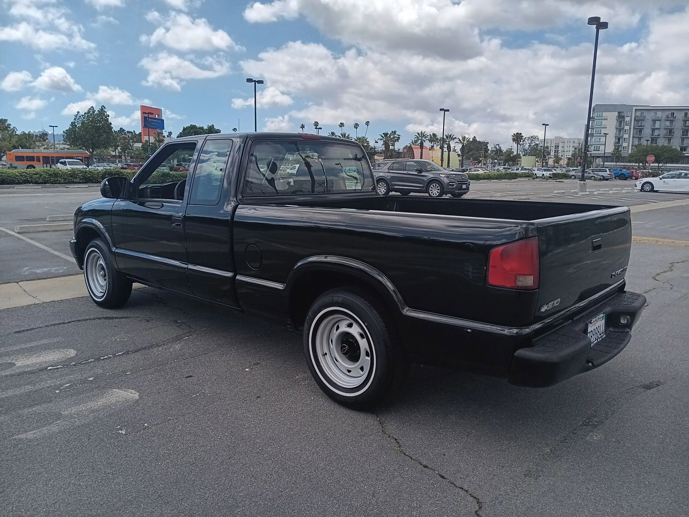 Used 2003 Chevrolet S10 Pickup 2WD Extended Cab image 6