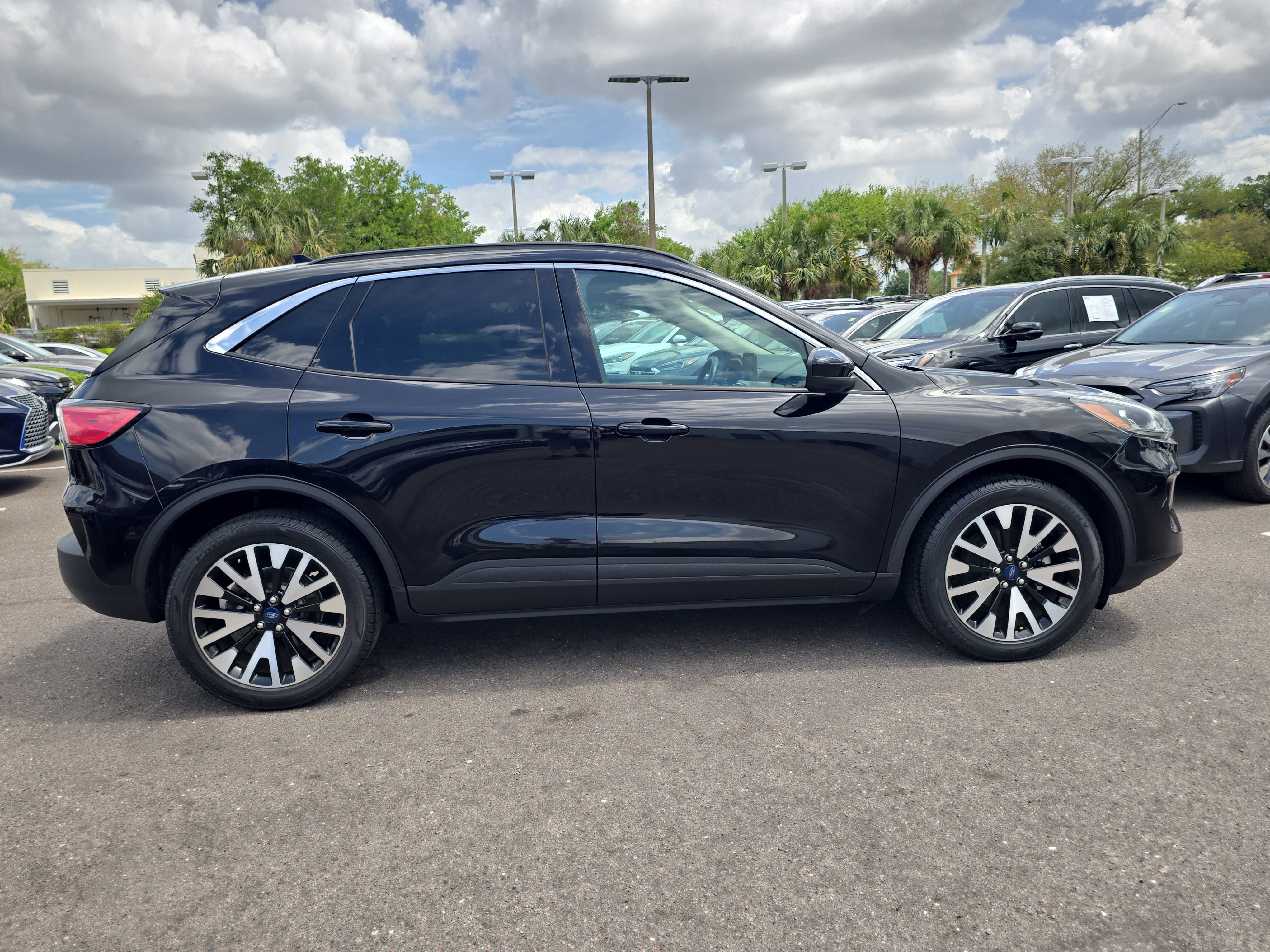Used 2020 Ford Escape SEL AWD/4WD image 9
