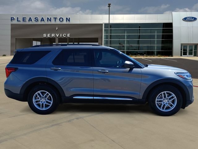 Certified 2025 Ford Explorer Active w/ Active Comfort Package image 6