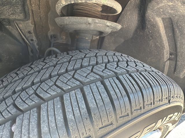 Used 2019 Toyota RAV4 LE w/ Carpet Mat Package FWD image 8