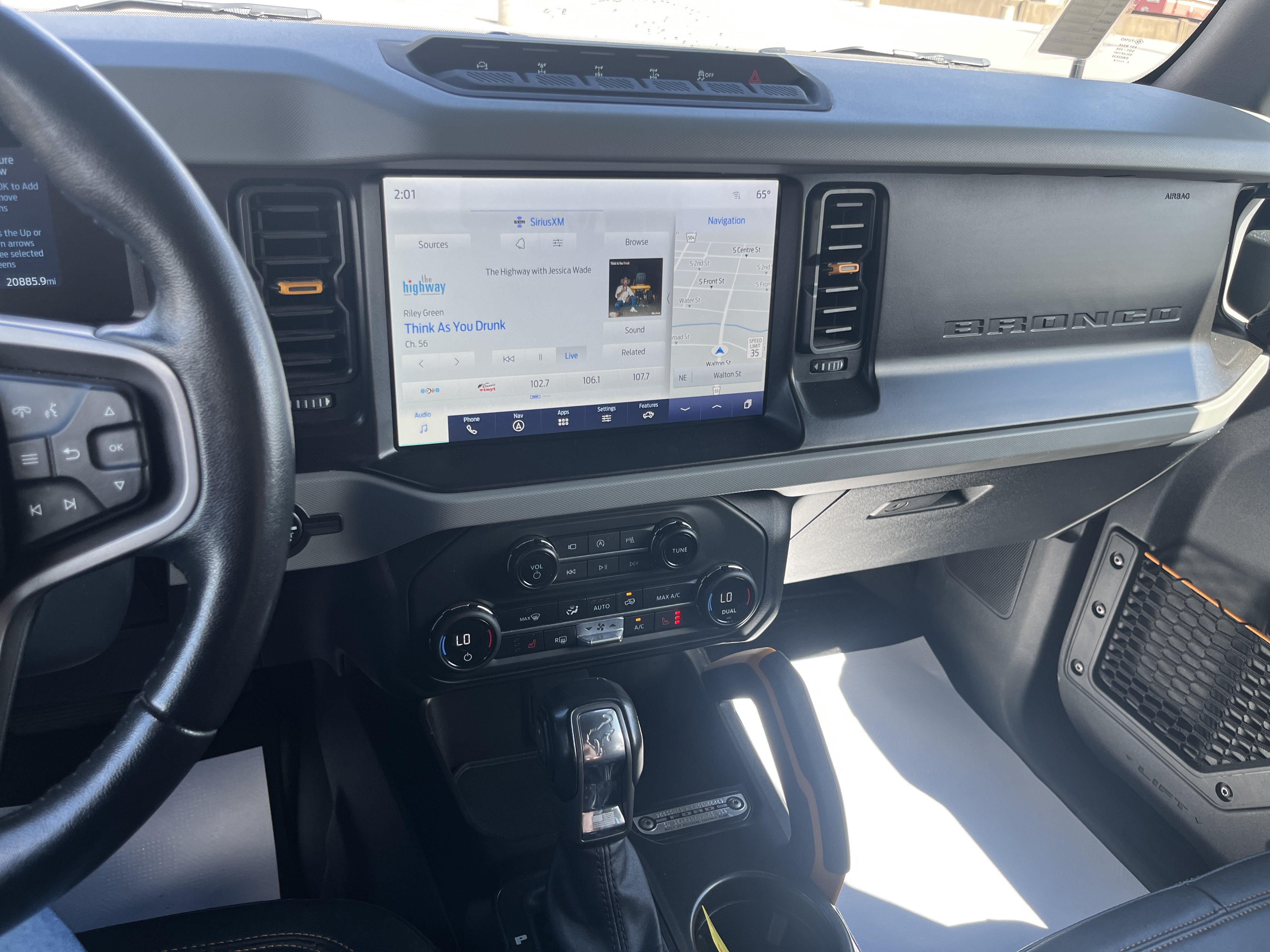 Used 2023 Ford Bronco Badlands w/ Sasquatch Package AWD/4WD image 26