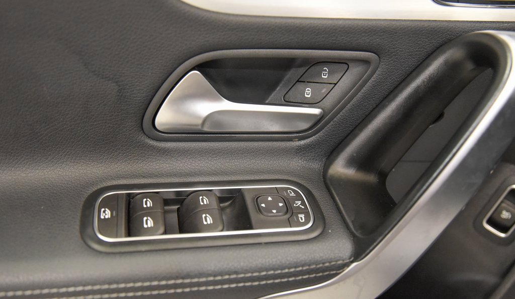 Used 2025 Mercedes-Benz CLA 250 4MATIC image 17