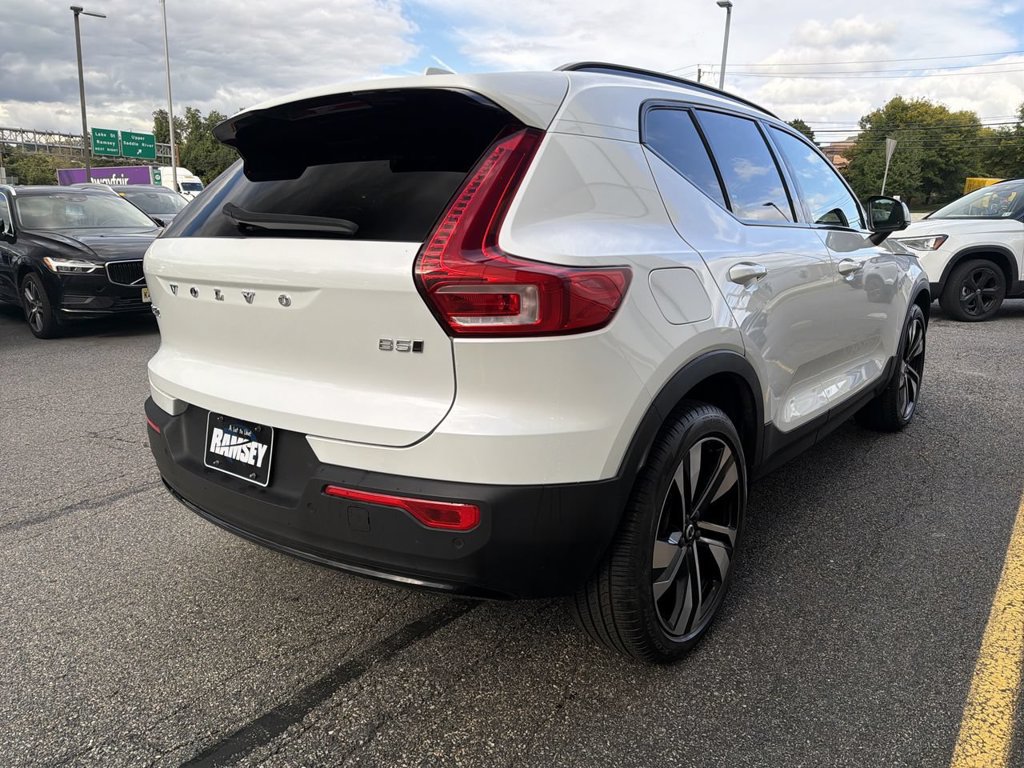Certified 2023 Volvo XC40 B5 Plus w/ Protection Package Premier AWD/4WD image 8