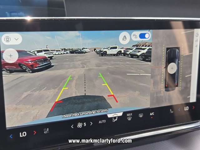 New 2026 Ford Expedition Active RWD image 17