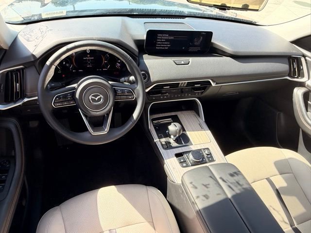 Used 2024 MAZDA CX-90 Plug-In Hybrid w/ Preferred AWD/4WD image 9