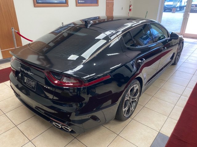 Used 2020 Kia Stinger GT-Line w/ Sun & Sound Package RWD image 2