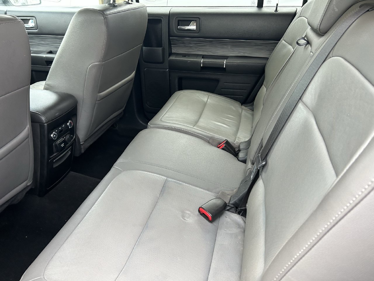 Used 2019 Ford Flex SEL w/ Equipment Group 202A FWD image 11