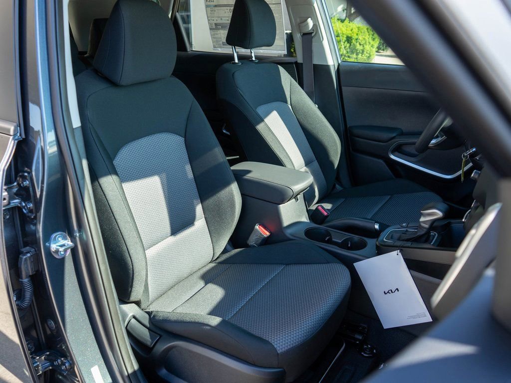 New 2025 Kia Soul LX image 9