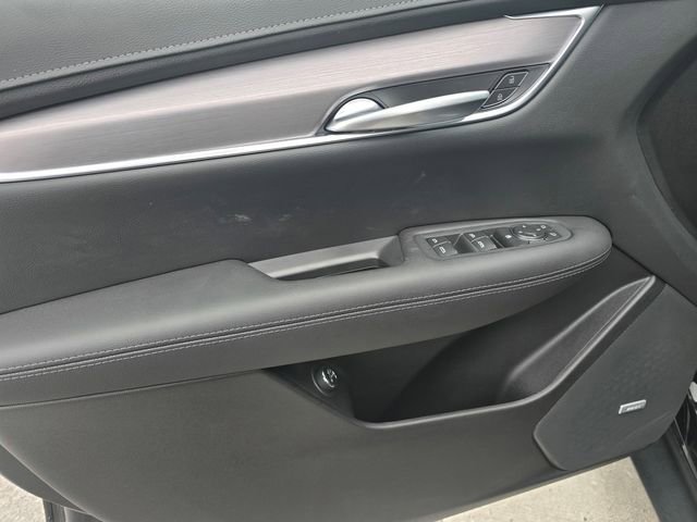 New 2026 Cadillac XT5 Luxury image 21