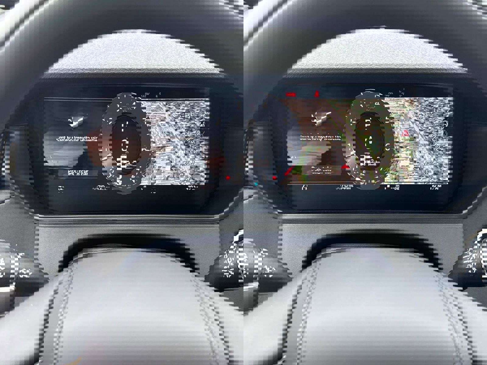 Certified 2025 Land Rover Range Rover Velar Dynamic SE image 29