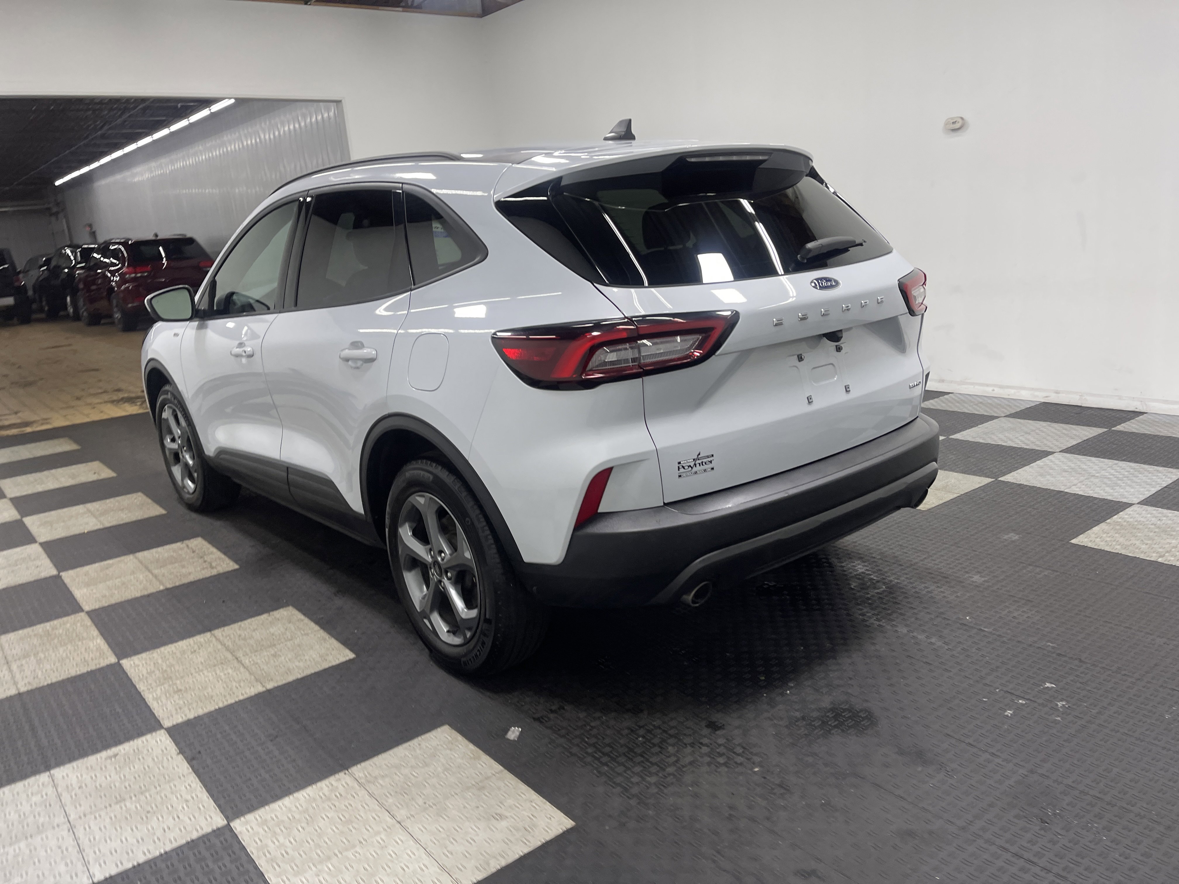 Used 2025 Ford Escape ST-Line Select image 2