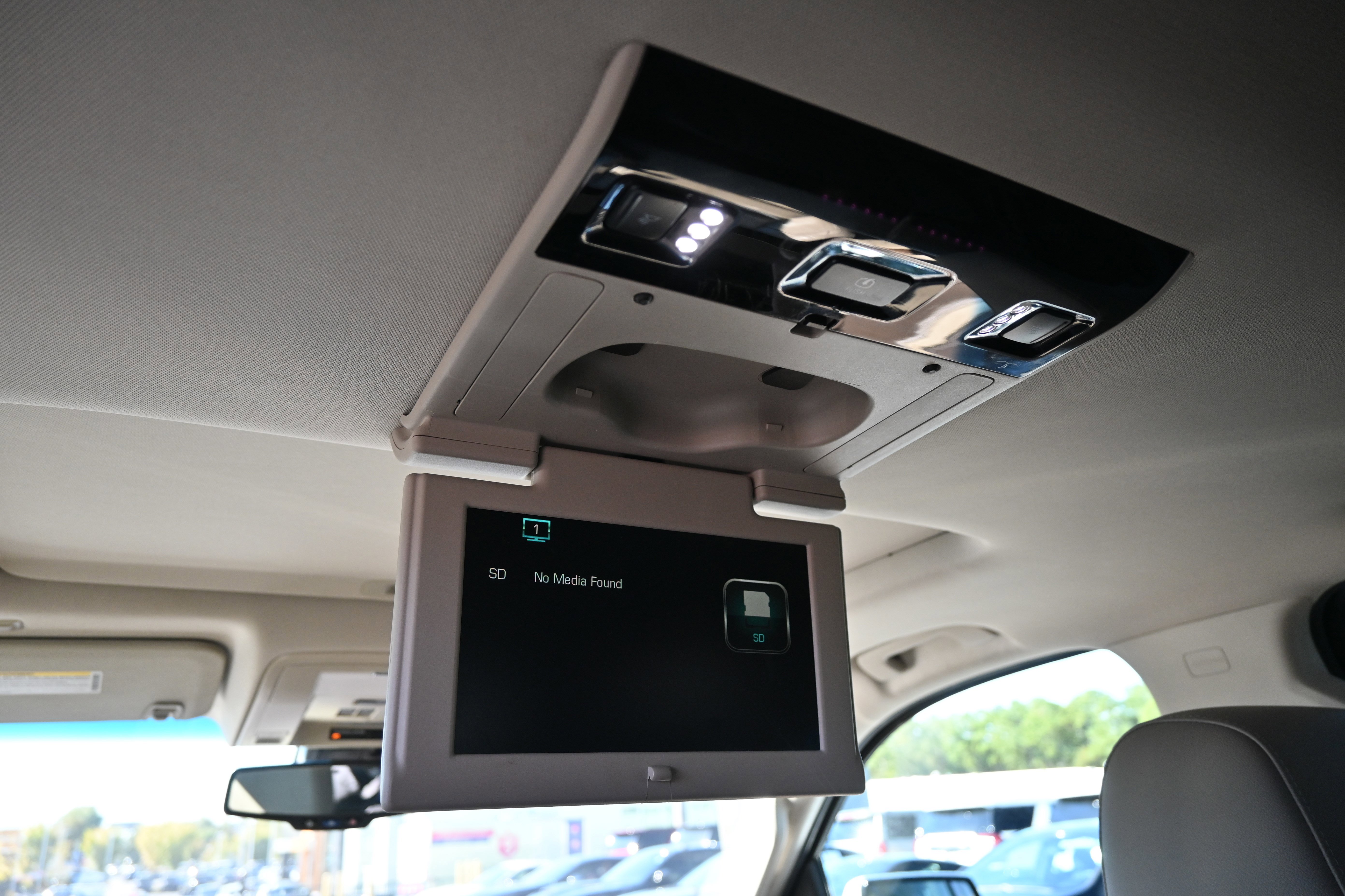 Used 2016 Chevrolet Tahoe LT image 6