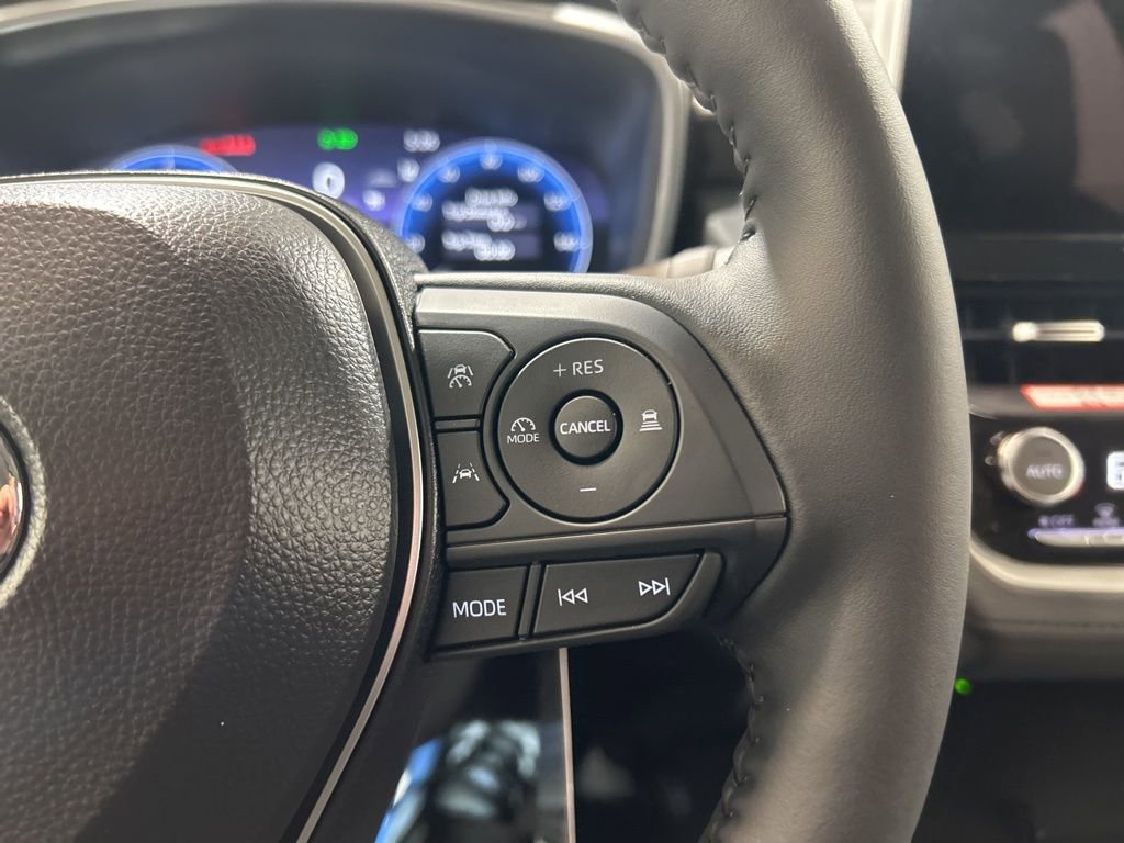 Used 2026 Toyota Corolla Cross XLE w/ Convenience Package image 25