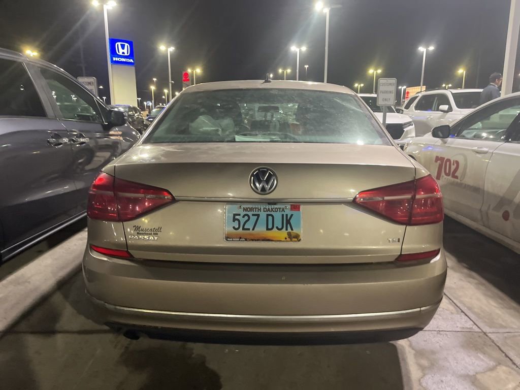 Used 2016 Volkswagen Passat 1.8T S image 5
