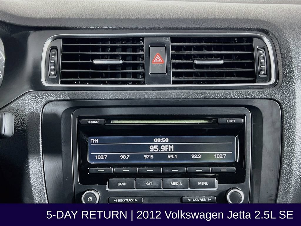 Used 2012 Volkswagen Jetta SE FWD image 17