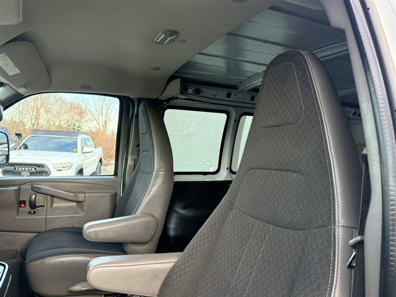 Used 2019 GMC Savana 2500 2500 w/ Driver Convenience Package image 18