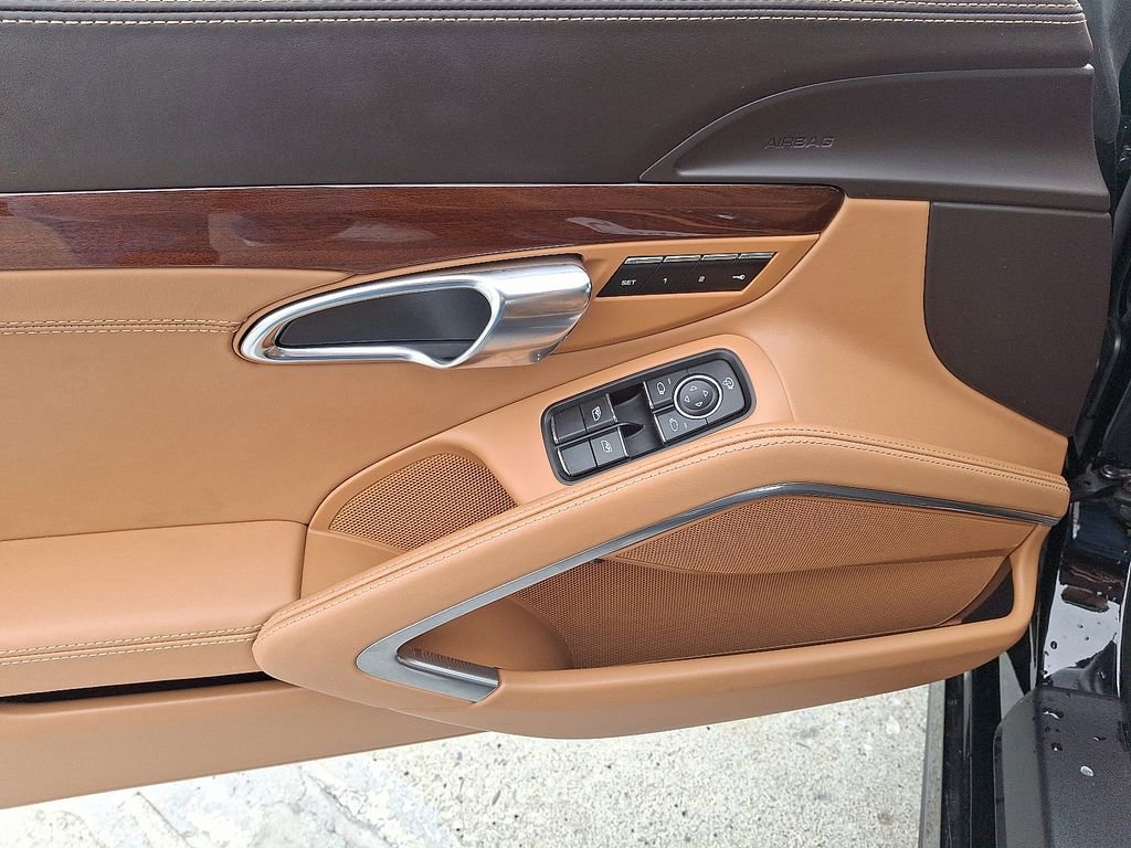 Used 2016 Porsche 911 Turbo image 13