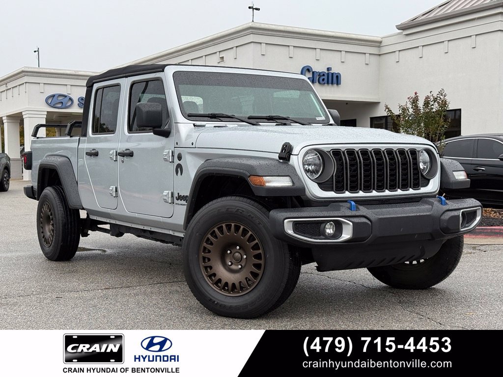 Used 2024 Jeep Gladiator Sport AWD/4WD image 1