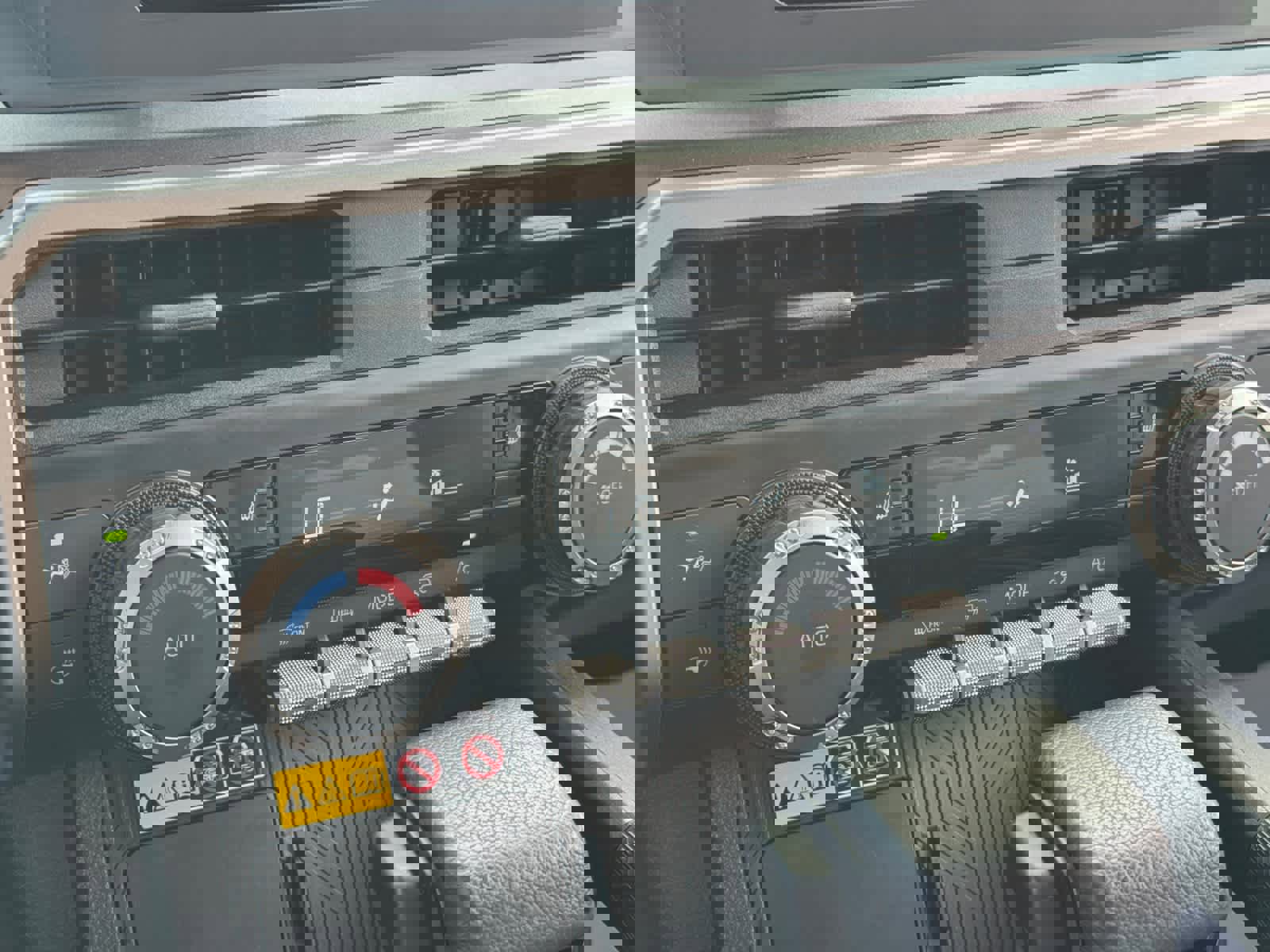 Used 2025 Toyota 4Runner TRD Off-Road image 4