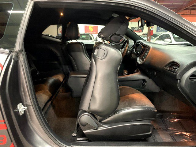 Used 2018 Dodge Challenger R/T Scat Pack w/ Leather Interior Group image 43