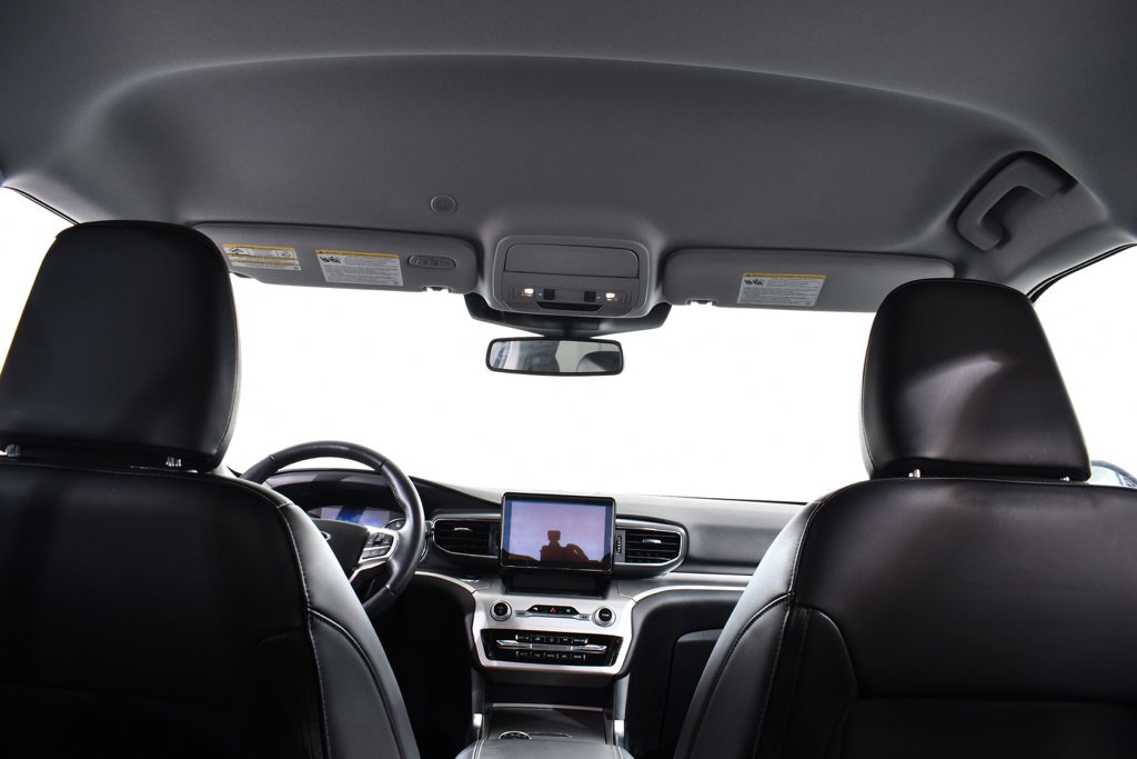 Used 2022 Ford Explorer XLT w/ Equipment Group 202A image 17