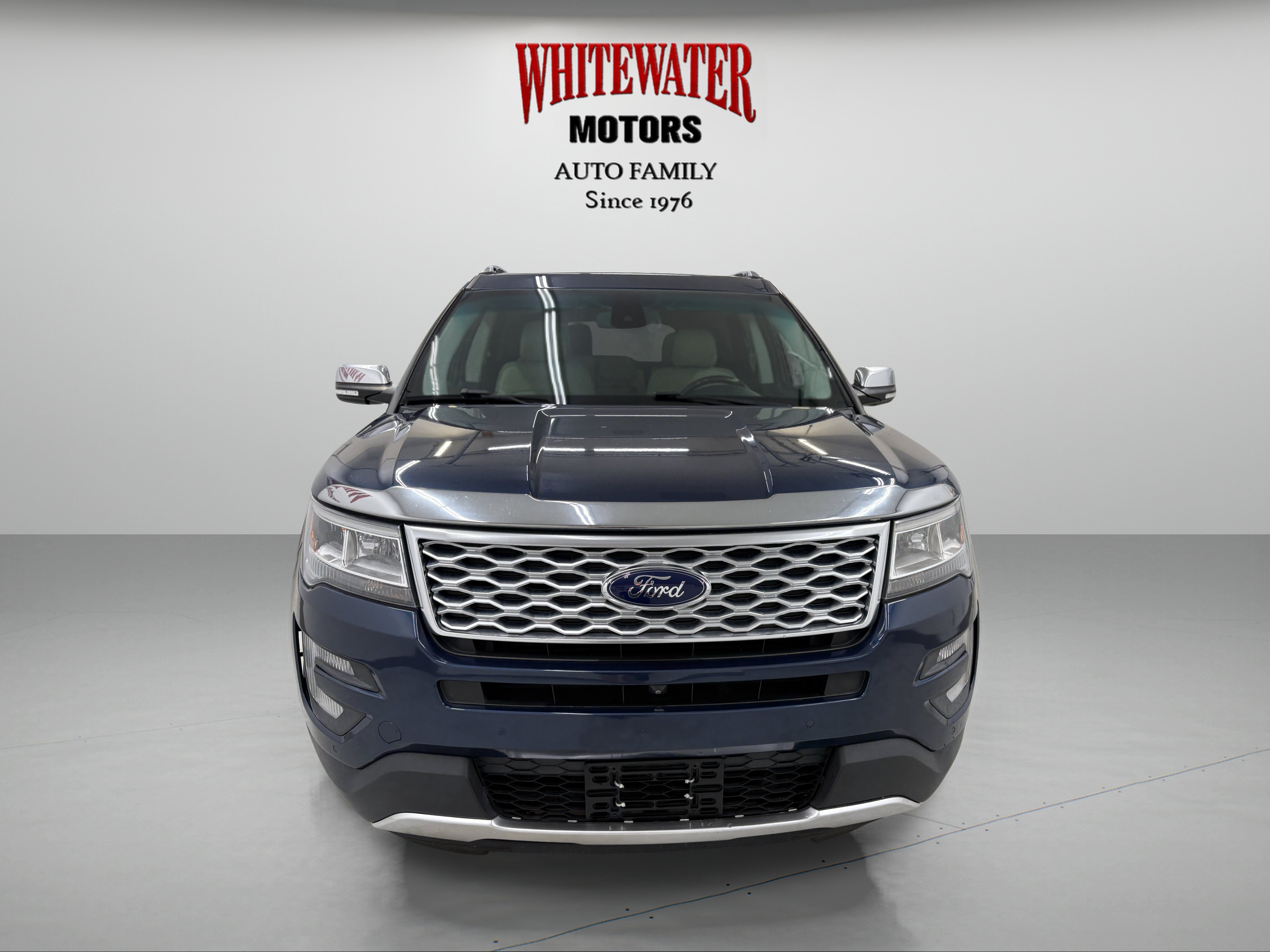 Used 2017 Ford Explorer Platinum AWD/4WD image 6