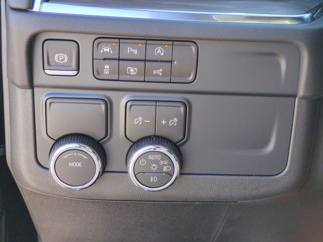 New 2026 Chevrolet Tahoe LT w/ Comfort Package image 18