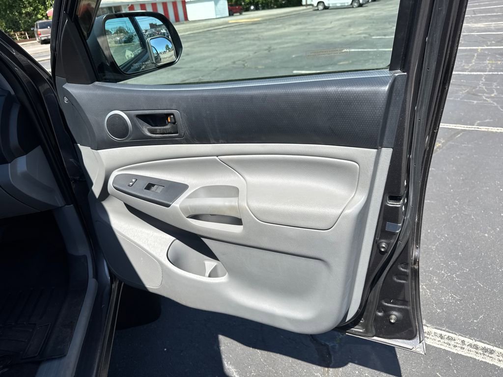 Used 2012 Toyota Tacoma PreRunner w/ SR5 Pkg RWD image 35