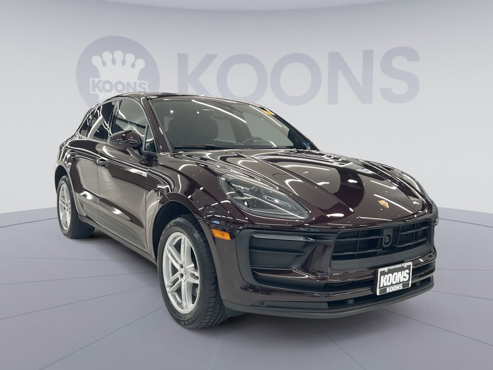 Used 2024 Porsche Macan Base image 8