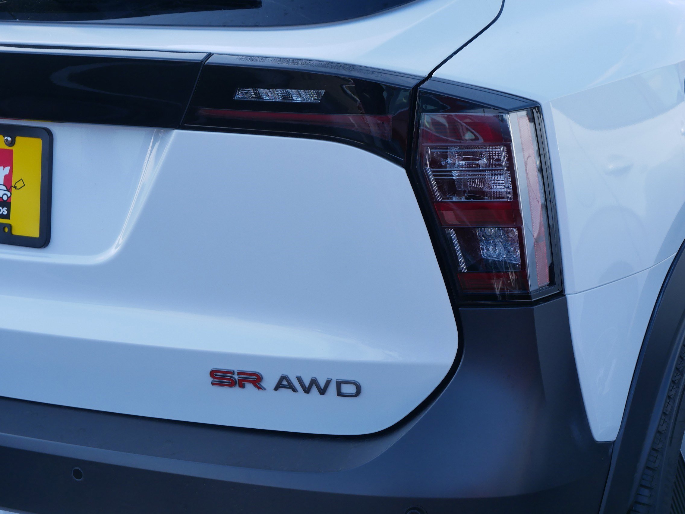 Used 2025 Nissan Kicks SR image 17
