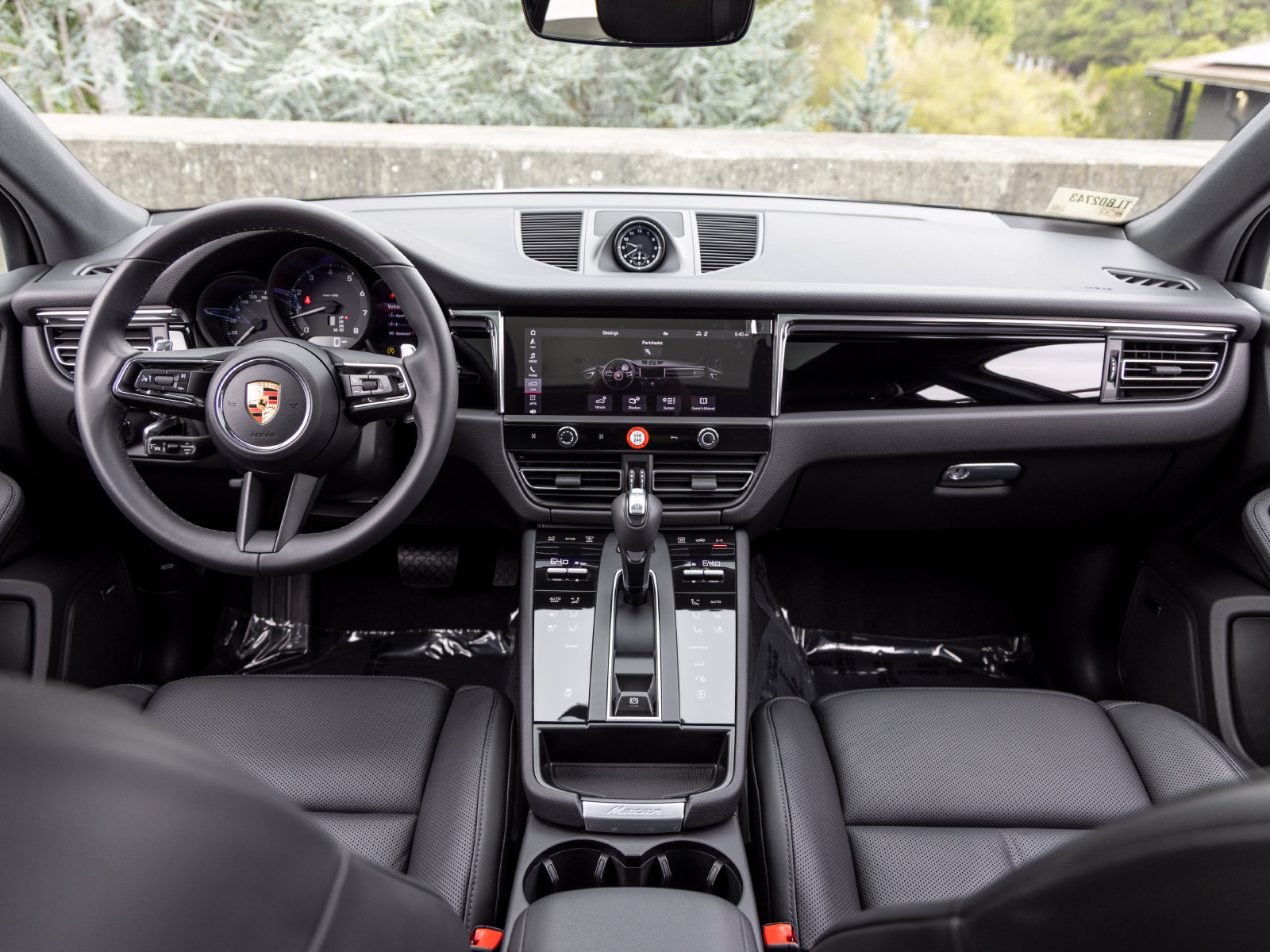 Used 2026 Porsche Macan AWD/4WD image 34