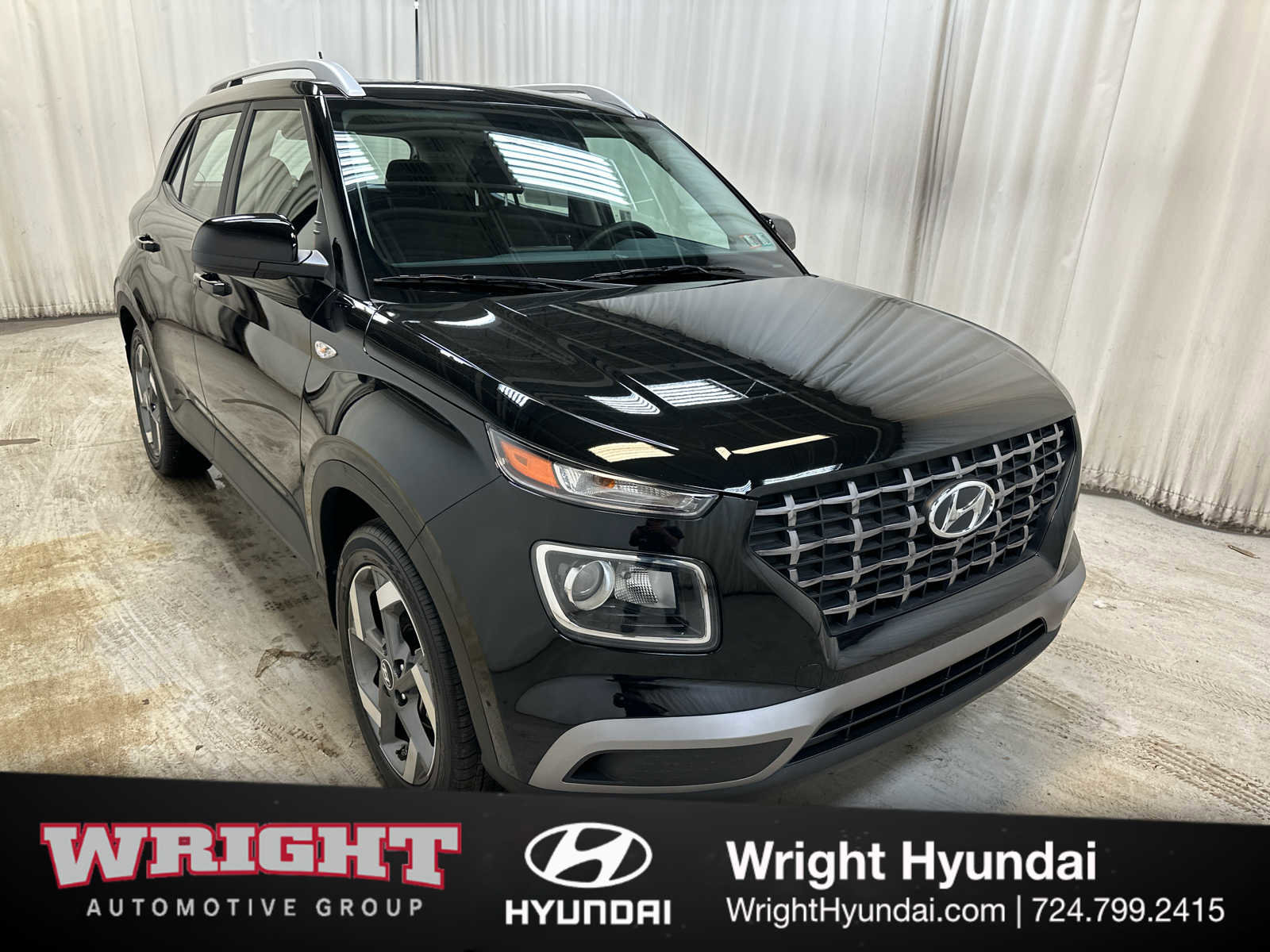 Certified 2025 Hyundai Venue SEL FWD image 1