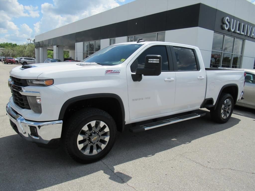 Used 2025 Chevrolet Silverado 2500 LT w/ All Star Edition image 4