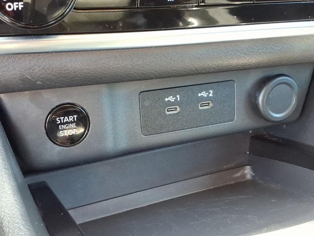 Used 2024 Nissan Rogue S AWD/4WD image 18