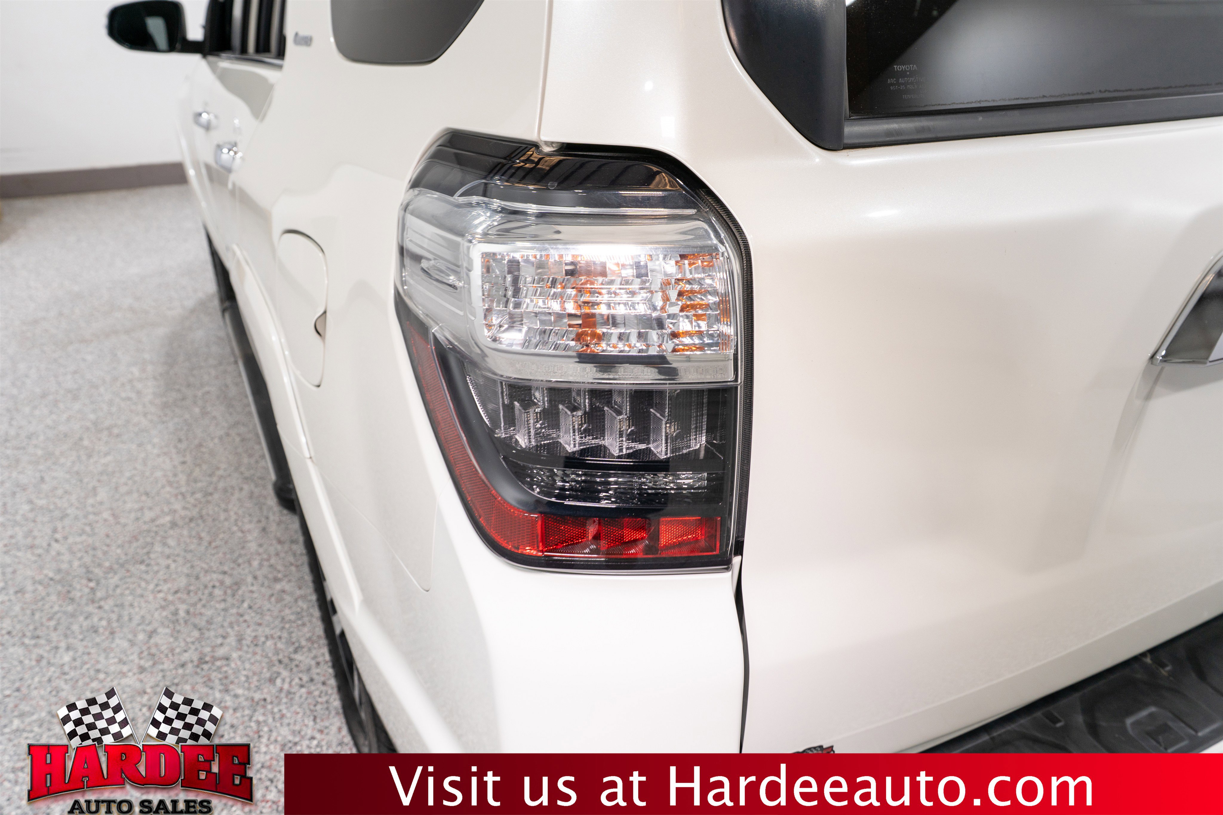 Used 2018 Toyota 4Runner Limited image 9