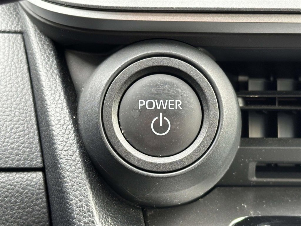 Used 2024 Toyota Prius LE image 8