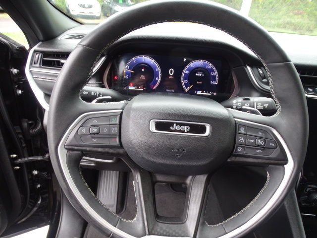 Certified 2023 Jeep Grand Cherokee L Altitude AWD/4WD image 7