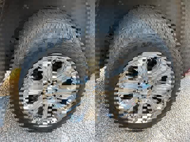 Used 2016 GMC Yukon XL Denali w/ Open Road Package image 10