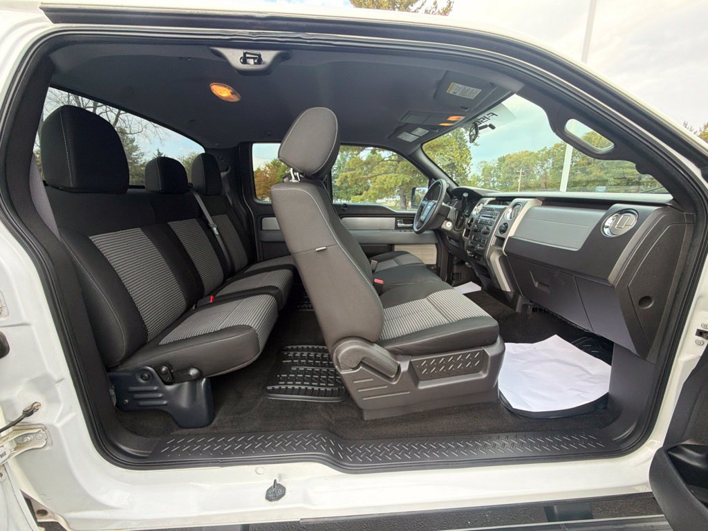 Used 2012 Ford F150 XLT w/ XLT Custom Pkg RWD image 44