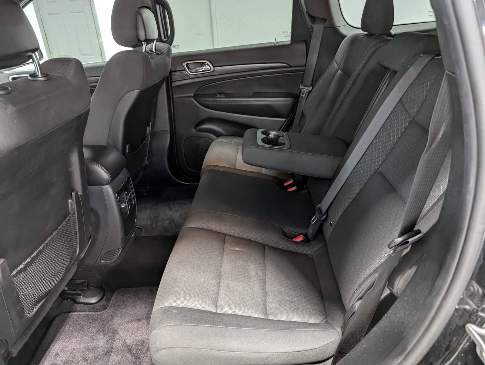 Used 2019 Jeep Grand Cherokee Laredo image 22