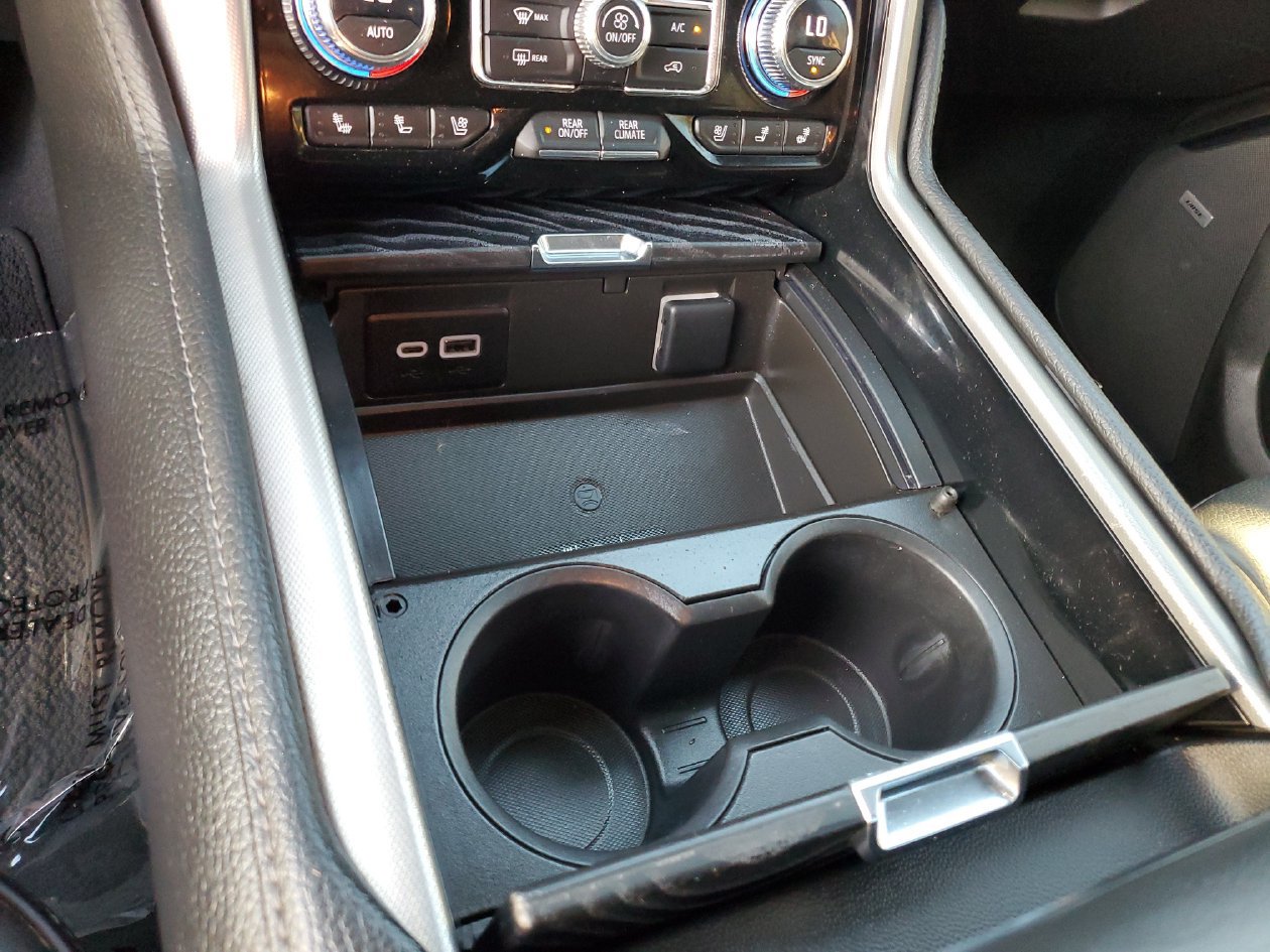 Used 2023 GMC Yukon XL Denali RWD image 22