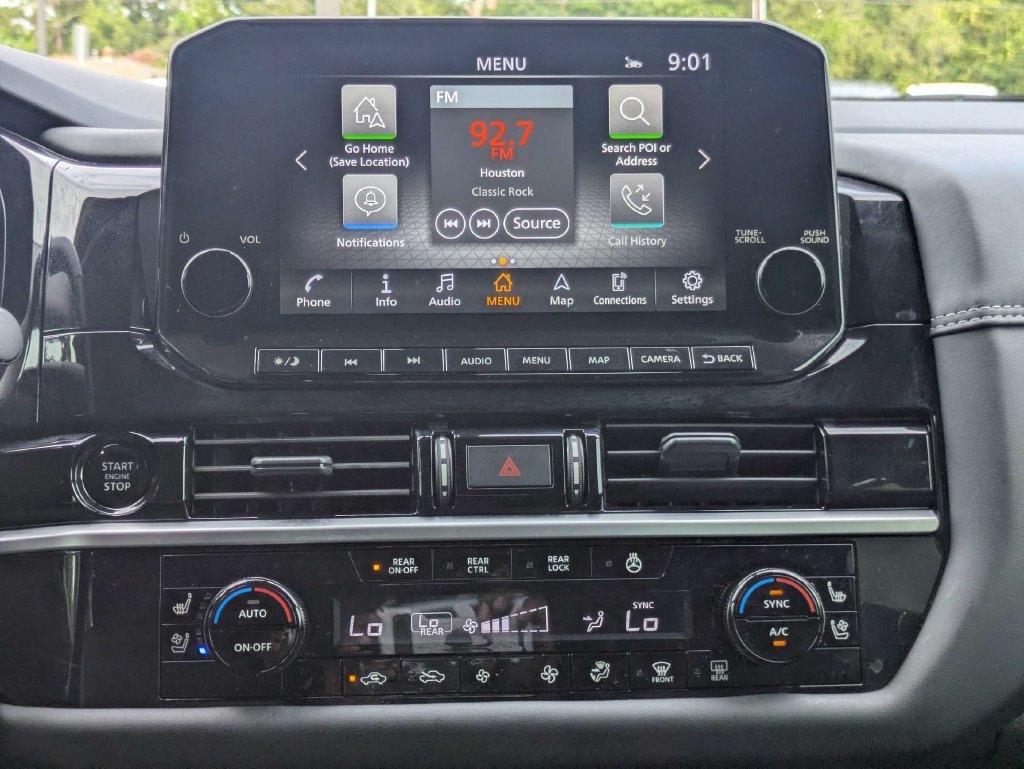 Used 2025 Nissan Pathfinder Platinum w/ Black Appearance Package FWD image 18
