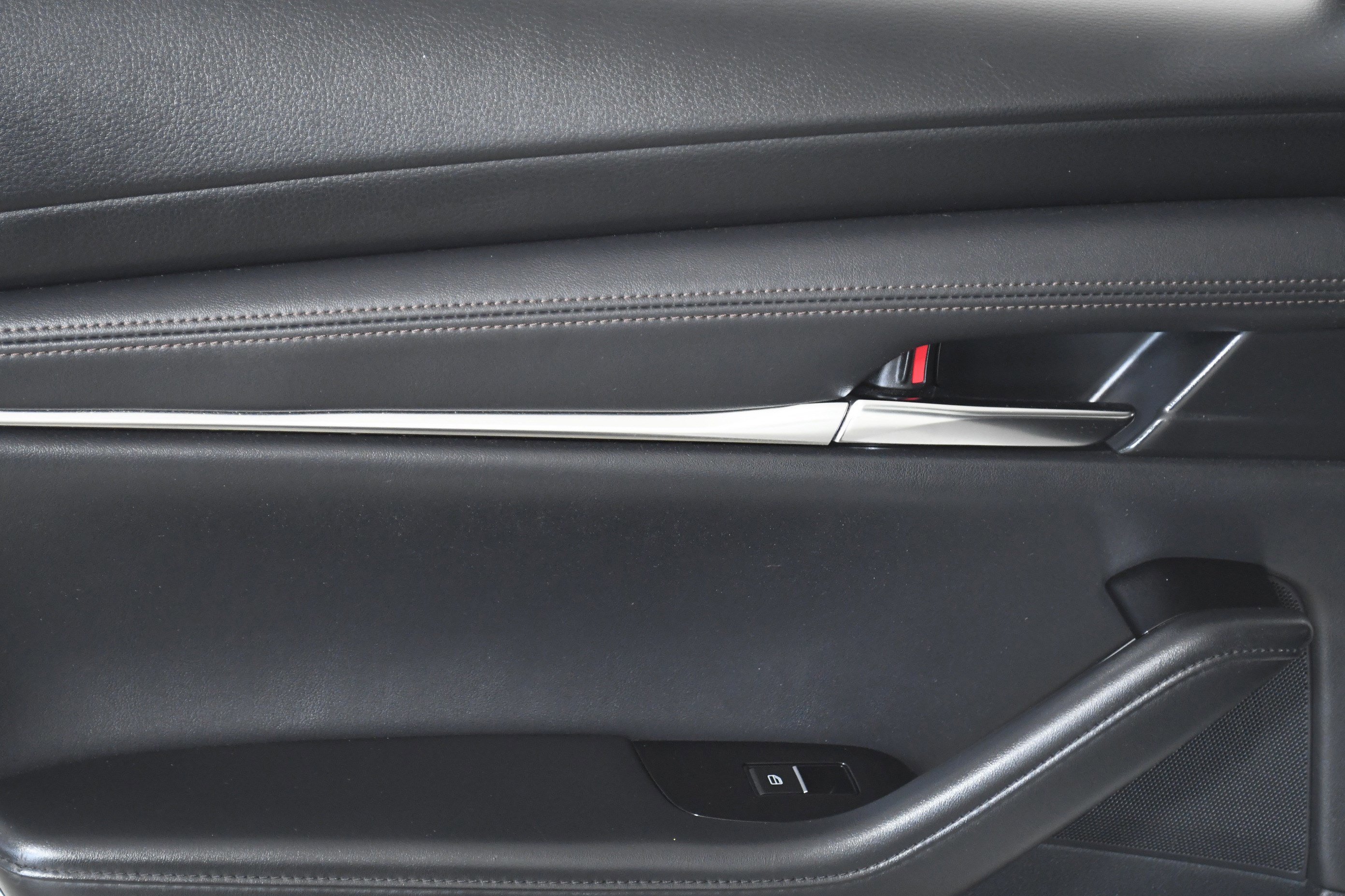 Used 2021 MAZDA MAZDA3 2.5 Turbo Sedan w/Premium Plus image 23